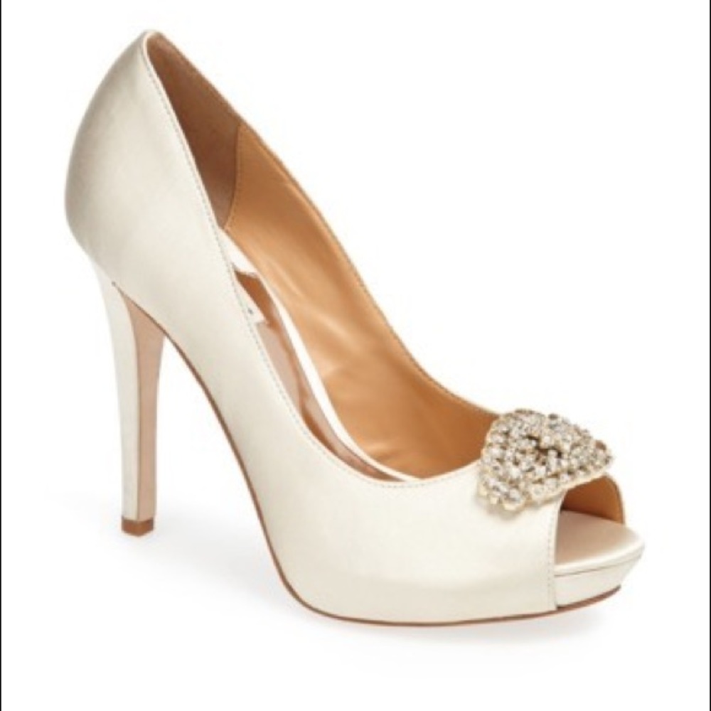 NEW Badgley Mischka Goodie Heels NWT